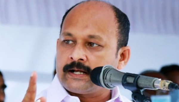 തിരഞ്ഞെടുപ്പ് കമ്മിഷന് പരാതി നൽകി മുഹമ്മദ് ഷിയാസ്