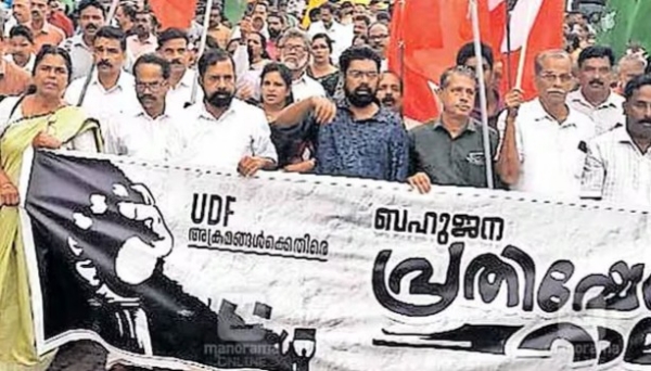 അക്രമികൾക്ക് ഒപ്പം കൂടി പൊലീസിനെ ആക്രമിക്കുന്നത് ഷാഫി പറമ്പിൽ-  എൽഡിഎഫ് കൺവീനർ ടി.പി.രാമകൃഷ്ണൻ.