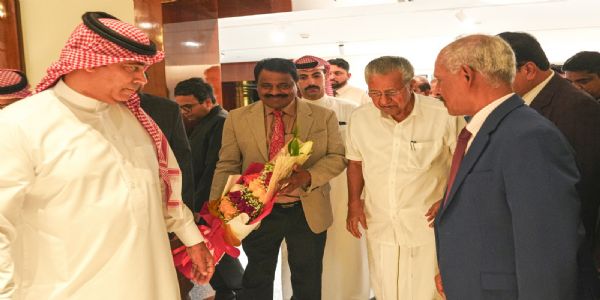 മുഖ്യമന്ത്രി ബഹ്‌റൈനില്‍; പ്രവാസി മലയാളി സംഗമം നാളെ, ഉജ്ജ്വല സ്വീകരണത്തിന് പ്രവാസി മലയാളികള്‍