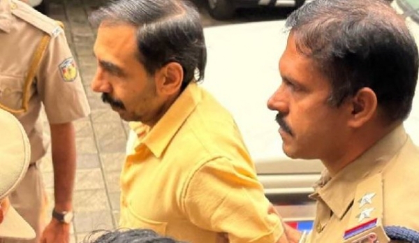 ഉണ്ണികൃഷ്ണൻ പോറ്റിക്ക് വട്ടിപ്പലിശ ഇടപാടും; നിരവധി പേരുടെ ഭൂമി സ്വന്തം പേരിലാക്കിയതിന് തെളിവ്,