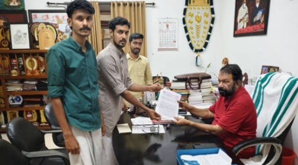 ഇടത് സർക്കാരിനെതിരെ വിമർശനം കടുപ്പിച്ച് , സിപിഐ വിദ്യാർത്ഥി സംഘടന എഐഎസ്എഫ്. ഇടത് സർക്കാരിനെതിരെ വിമർശനം കടുപ്പിച്ച് , സിപിഐ വിദ്യാർത്ഥി സംഘടന എഐഎസ്എഫ്.