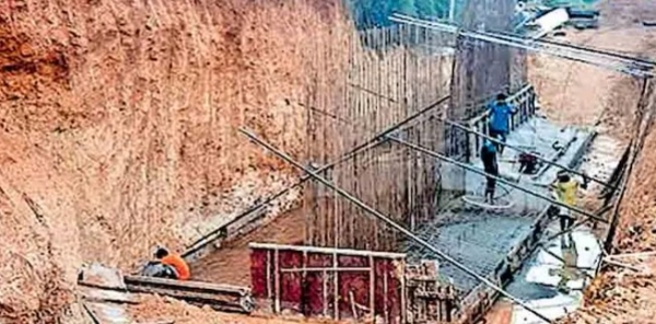 കോഴിക്കോട്; ദേശീയപാതയിൽ മണ്ണിടിഞ്ഞ ഭാഗത്ത് വീണ്ടും മണ്ണെടുപ്പ്