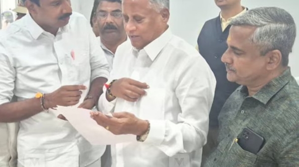 ഗോവ - മംഗളൂരു വന്ദേഭാരത് കോഴിക്കോട്ടേക്ക് നീട്ടിയേക്കും ; അല്ലെങ്കിൽ വന്ദേ ഭാരത് സ്ലീപ്പർ; ബി ജെ പി നേതാക്കൾക്ക് ഉറപ്പ് നൽകി റെയിൽവേ സഹമന്ത്രി