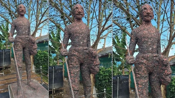 Gandhi statue in Guruvayur Municipal park