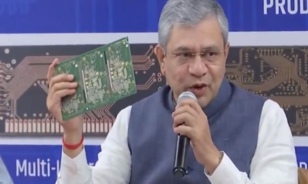 ഇലക്ട്രോണിക്സ് ഘടക നിർമ്മാണ പദ്ധതിക്ക് കീഴിൽ ഏഴ് പുതിയ ഇലക്ട്രോണിക് ഘടക പ്ലാന്റുകൾക്ക് അംഗീകാരം ലഭിച്ചു: അശ്വിനി വൈഷ്ണവ്