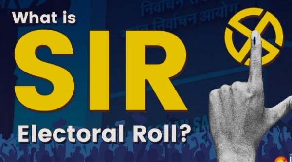 തദ്ദേശ തിരഞ്ഞെടുപ്പ് നടപടികൾക്കിടെ കേരളത്തിലും തീവ്ര വോട്ടർ പട്ടിക പരിഷ്കരണത്തിന് (എസ്ഐആർ) തുടക്കമിട്ട് കേന്ദ്ര തിരഞ്ഞെടുപ്പ് കമ്മീഷൻ തദ്ദേശ തിരഞ്ഞെടുപ്പ് നടപടികൾക്കിടെ കേരളത്തിലും തീവ്ര വോട്ടർ പട്ടിക പരിഷ്കരണത്തിന് (എസ്ഐആർ) തുടക്കമിട്ട് കേന്ദ്ര തിരഞ്ഞെടുപ്പ് കമ്മീഷൻ