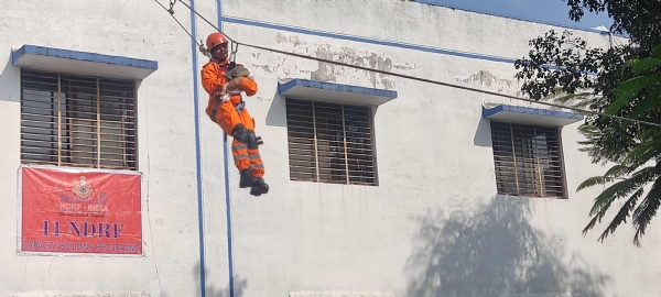 Seoni: NDRF conducts earthquake disaster management mock drill at District Hospital