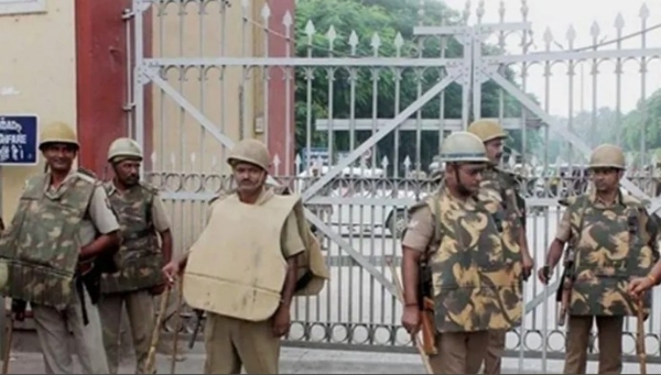 ബീഹാർ തെരഞ്ഞെടുപ്പ് രണ്ടാം ഘട്ടം: വൻ സുരക്ഷാ വിന്യാസം ബീഹാർ തെരഞ്ഞെടുപ്പ് രണ്ടാം ഘട്ടം: വൻ സുരക്ഷാ വിന്യാസം