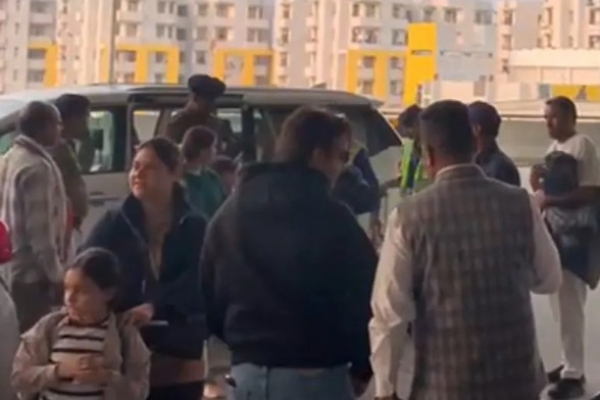 കുടുംബവഴക്ക് രൂക്ഷമാകുന്നു: ലാലു പ്രസാദ് യാദവിൻ്റെ മറ്റ് മൂന്ന് പെൺമക്കൾ കൂടി പട്നയിലെ വീട്ടിൽ നിന്ന് പോയി കുടുംബവഴക്ക് രൂക്ഷമാകുന്നു: ലാലു പ്രസാദ് യാദവിൻ്റെ മറ്റ് മൂന്ന് പെൺമക്കൾ കൂടി പട്നയിലെ വീട്ടിൽ നിന്ന് പോയി