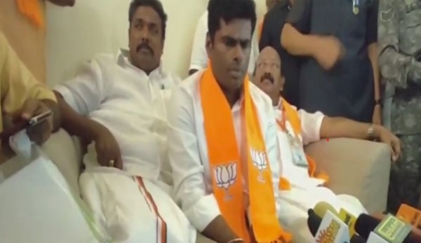 തമിഴ്നാട്ടിലും പുതുച്ചേരിയിലും എൻഡിഎ സർക്കാർ രൂപീകരിക്കും: ബിജെപി നേതാവ് അണ്ണാമലൈ തമിഴ്നാട്ടിലും പുതുച്ചേരിയിലും എൻഡിഎ സർക്കാർ രൂപീകരിക്കും: ബിജെപി നേതാവ് അണ്ണാമലൈ