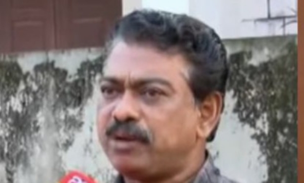 ആര്എസ്എസ് പ്രവര്ത്തകന്റെ ആത്മഹത്യ: ആനന്ദ് സിപിഐഎമ്മുമായി ചര്ച്ച നടത്തിയിരുന്നുവെന്ന് എല്ഡിഎഫ് സ്ഥാനാര്ഥി ആര്എസ്എസ് പ്രവര്ത്തകന്റെ ആത്മഹത്യ: ആനന്ദ് സിപിഐഎമ്മുമായി ചര്ച്ച നടത്തിയിരുന്നുവെന്ന് എല്ഡിഎഫ് സ്ഥാനാര്ഥി