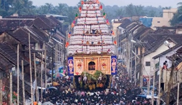 കല്പ്പാത്തിയില് തേരൊരുങ്ങി; ദേവരഥ സംഗമം ഇന്ന് നടക്കും കല്പ്പാത്തിയില് തേരൊരുങ്ങി; ദേവരഥ സംഗമം ഇന്ന് നടക്കും