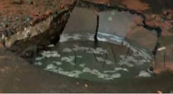 കോഴിക്കോട് കുടിവെള്ള പൈപ്പ് പൊട്ടി: വീടുകളിലും, വ്യാപാരസ്ഥാപനങ്ങളിലും വെള്ളം കയറി കോഴിക്കോട് കുടിവെള്ള പൈപ്പ് പൊട്ടി: വീടുകളിലും, വ്യാപാരസ്ഥാപനങ്ങളിലും വെള്ളം കയറി