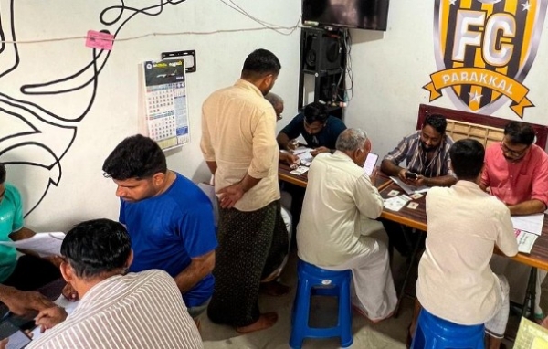 എസ് ഐ ആർ;  കലക്ടര്‍മാര്‍ക്ക് ക്രെഡിറ്റടിക്കാൻ  ബിഎല്‍ഒമാർക്ക് അധിക സമ്മർദ്ദം നൽകുന്നുവെന്ന് ആരോപണം