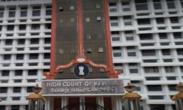 ഗുരുതര ആരോപണങ്ങൾ: ചീഫ് ജസ്റ്റീസിന് ഹൈക്കോടതി അഭിഭാഷക അസോയേഷൻ പ്രസിഡന്റിന്റെ കത്ത് ഗുരുതര ആരോപണങ്ങൾ: ചീഫ് ജസ്റ്റീസിന് ഹൈക്കോടതി അഭിഭാഷക അസോയേഷൻ പ്രസിഡന്റിന്റെ കത്ത്