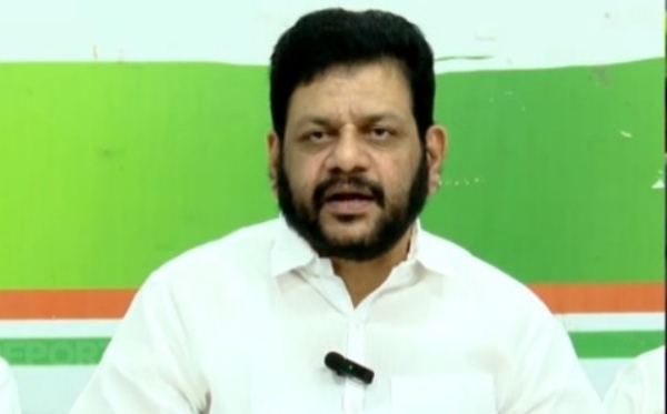 യുഡിഎഫ് സ്ഥാനാര്‍ത്ഥികള്‍ക്കായി രാഹുല്‍ മാങ്കൂട്ടത്തില്‍ പ്രചാരണം നടത്തുന്നതില്‍ തെറ്റില്ല: വി കെ ശ്രീകണ്ഠന്‍ എം പി