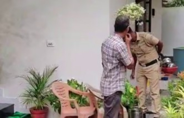 തിരുവനന്തപുരം കാട്ടായിക്കോണത്ത് വീട്ടിലുണ്ടായ പൊട്ടിത്തെറി ഒരാൾക്ക് പരിക്കേറ്റു