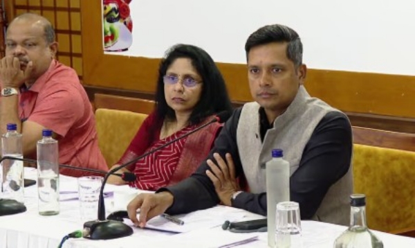 കേരളത്തിലെ എസ്ഐആര്‍; രാഷ്ട്രീയ പാര്‍ട്ടികളുടെ യോഗത്തിൽ പരാതി പ്രവാഹം