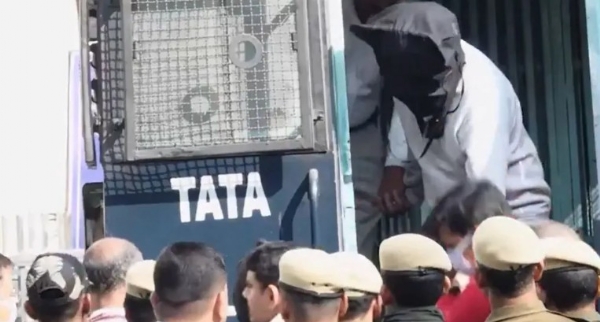 ഡൽഹി ചെങ്കോട്ട സ്‌ഫോടനം: പ്രതികളായ മുസമ്മിൽ ഗനായി, അദീൽ റാതർ ഉൾപ്പെടെ 2 പേരെ കൂടി 10 ദിവസത്തെ ജുഡീഷ്യൽ കസ്റ്റഡിയിൽ വിട്ടു