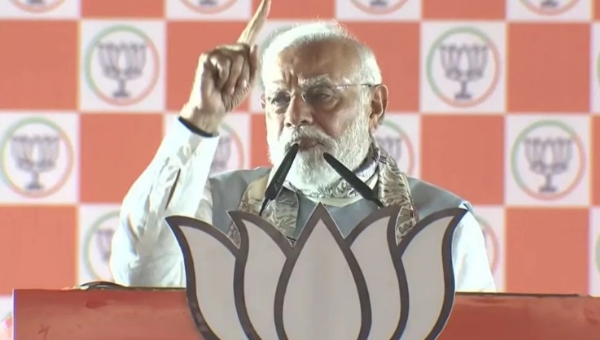 തോക്ക് ചൂണ്ടി സമ്മർദ്ദം ചെലുത്തിയാണ് ആർജെഡി മുഖ്യമന്ത്രി സ്ഥാനാർത്ഥിയെ പ്രഖ്യാപിച്ചതെന്ന് പ്രധാനമന്ത്രി മോദി