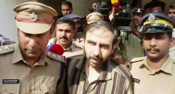 ശബരിമല സ്വർണക്കൊള്ളയുമായി ബന്ധപ്പെട്ട രണ്ടാം കേസിലും ഉണ്ണികൃഷ്ണൻ പോറ്റിയുടെ അറസ്റ്റ് രേഖപ്പെടുത്തി. ശബരിമല സ്വർണക്കൊള്ളയുമായി ബന്ധപ്പെട്ട രണ്ടാം കേസിലും ഉണ്ണികൃഷ്ണൻ പോറ്റിയുടെ അറസ്റ്റ് രേഖപ്പെടുത്തി.