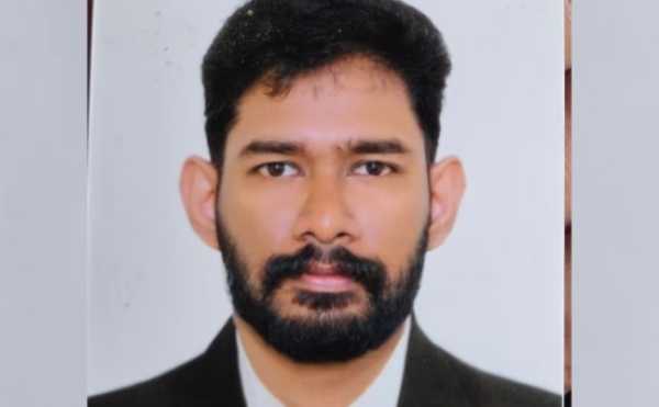 അറങ്ങാലിക്കടവില് കുളിക്കാനിറങ്ങിയ 9 വയസുകാരൻ ഒഴുക്കില്പ്പെട്ടു, രക്ഷിക്കാൻ ചാടിയ യുവാവ് മുങ്ങി മരിച്ചു അറങ്ങാലിക്കടവില് കുളിക്കാനിറങ്ങിയ 9 വയസുകാരൻ ഒഴുക്കില്പ്പെട്ടു, രക്ഷിക്കാൻ ചാടിയ യുവാവ് മുങ്ങി മരിച്ചു