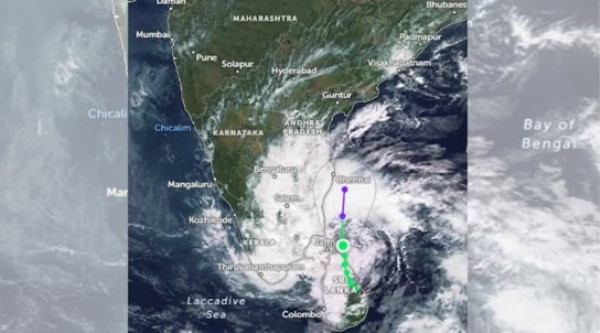 സംസ്ഥാനത്തെമ്പാടും മഴയ്ക്ക് സാധ്യത, ജില്ലകളിലെല്ലാം തണുപ്പും തുടരും; സ്വാധീനം ചെലുത്തുന്നത് ഡിറ്റ് വാ