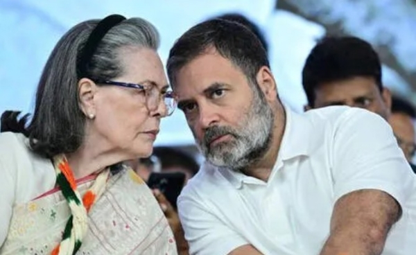 നാഷണൽ ഹെറാൾഡ് കേസ്; സോണിയാ ഗാന്ധിക്കും രാഹുലിനുമെതിരെ ക്രിമിനൽ ഗൂഢാലോചന കുറ്റം ചുമത്തി നാഷണൽ ഹെറാൾഡ് കേസ്; സോണിയാ ഗാന്ധിക്കും രാഹുലിനുമെതിരെ ക്രിമിനൽ ഗൂഢാലോചന കുറ്റം ചുമത്തി