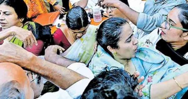 കോഴിക്കോട്: കാലാവധിക്കു മുൻപേ ശുചീകരണ തൊഴിലാളി നിയമനം; കോർപറേഷൻ യോഗത്തിൽ ബഹളം; ഉന്തും തള്ളും കോഴിക്കോട്: കാലാവധിക്കു മുൻപേ ശുചീകരണ തൊഴിലാളി നിയമനം; കോർപറേഷൻ യോഗത്തിൽ ബഹളം; ഉന്തും തള്ളും