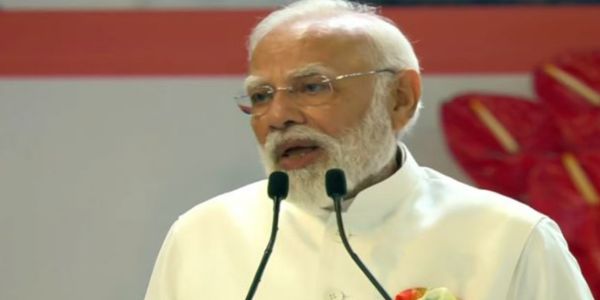 വന്ദേമാതരത്തിലെ പ്രധാന വാക്യങ്ങൾ നീക്കം ചെയ്തതാണ് വിഭജനത്തിന് വിത്തുകൾപാകിയത് : പ്രധാനമന്ത്രി മോദി