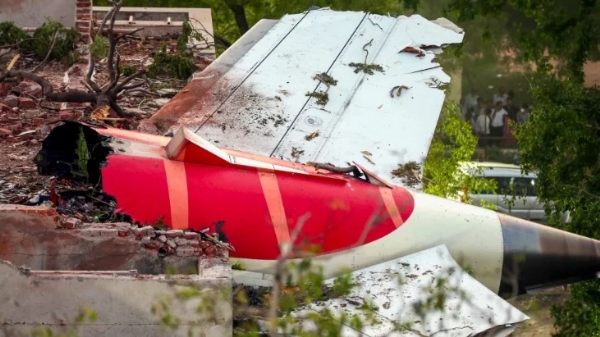 അഹമ്മദാബാദ് വിമാന ദുരന്തം: എയർ ഇന്ത്യ പൈലറ്റിൻ്റെ അച്ഛൻ്റെ ജുഡീഷ്യൽ അന്വേഷണ ഹർജിയിൽ കേന്ദ്രത്തിൻ്റെ പ്രതികരണം തേടി സുപ്രീം കോടതി