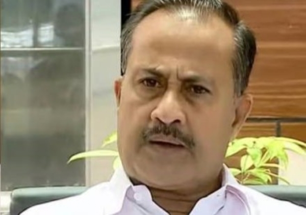 മുഖ്യമന്ത്രി പിണറായി വിജയനെതിരായ അധിക്ഷേപ പരാമര്ശം: പിഎംഎ സലാമിന് രാഷ്ട്രീയ പക്വതയില്ലെന്ന് യൂത്ത് ലീഗ് മുഖ്യമന്ത്രി പിണറായി വിജയനെതിരായ അധിക്ഷേപ പരാമര്ശം: പിഎംഎ സലാമിന് രാഷ്ട്രീയ പക്വതയില്ലെന്ന് യൂത്ത് ലീഗ്