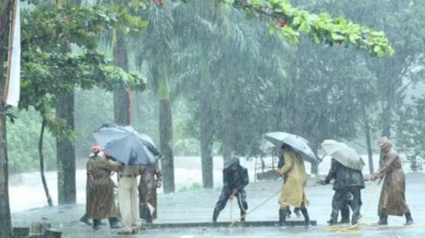 കേരളത്തിൽ അടുത്ത അഞ്ച് ദിവസം മഴയ്ക്ക് സാദ്ധ്യതയുണ്ടെന്ന് കേന്ദ്ര കാലാവസ്ഥാ വകുപ്പ്. കേരളത്തിൽ അടുത്ത അഞ്ച് ദിവസം മഴയ്ക്ക് സാദ്ധ്യതയുണ്ടെന്ന് കേന്ദ്ര കാലാവസ്ഥാ വകുപ്പ്.