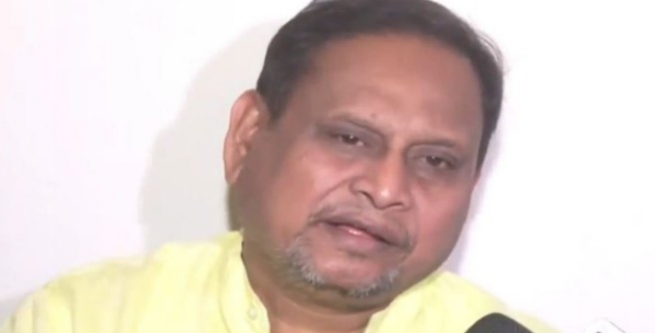 ഡിസംബർ 22-ന് പാർട്ടി ആരംഭിക്കും, മമതയ്ക്കെതിരെ സ്ഥാനാർത്ഥികളെ നിർത്തും: സസ്പെൻഡ് ചെയ്യപ്പെട്ട തൃണമൂൽ കോൺഗ്രസ് എംഎൽഎ ഹുമയൂൺ കബീർ ഡിസംബർ 22-ന് പാർട്ടി ആരംഭിക്കും, മമതയ്ക്കെതിരെ സ്ഥാനാർത്ഥികളെ നിർത്തും: സസ്പെൻഡ് ചെയ്യപ്പെട്ട തൃണമൂൽ കോൺഗ്രസ് എംഎൽഎ ഹുമയൂൺ കബീർ