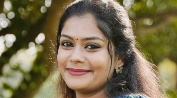 തിരുവനന്തപുരത്ത് ഇഞ്ചോടിഞ്ച്; കോർപറേഷൻ മുട്ടട ഡിവിഷനിൽ അട്ടിമറി; ഇടത് കോട്ടയിൽ വൈഷ്ണ സുരേഷ് വിജയിച്ചു തിരുവനന്തപുരത്ത് ഇഞ്ചോടിഞ്ച്; കോർപറേഷൻ മുട്ടട ഡിവിഷനിൽ അട്ടിമറി; ഇടത് കോട്ടയിൽ വൈഷ്ണ സുരേഷ് വിജയിച്ചു