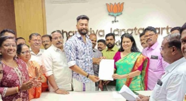 പാലക്കാട് നഗരസഭയിൽ ബിജെപി മുന്നേറ്റം; വിജയാഘോഷം തുടങ്ങി പ്രവര്ത്തകര് പാലക്കാട് നഗരസഭയിൽ ബിജെപി മുന്നേറ്റം; വിജയാഘോഷം തുടങ്ങി പ്രവര്ത്തകര്