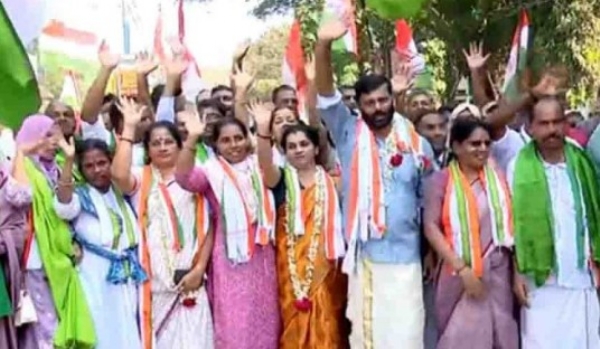 അധികാരം നിലനിർത്തിയതോടെ കണ്ണൂർ കോർപ്പറേഷനിൽ മേയറെ തീരുമാനിക്കാനുള്ള ചർച്ചകളിലേക്ക് കടന്ന് യുഡിഎഫ് അധികാരം നിലനിർത്തിയതോടെ കണ്ണൂർ കോർപ്പറേഷനിൽ മേയറെ തീരുമാനിക്കാനുള്ള ചർച്ചകളിലേക്ക് കടന്ന് യുഡിഎഫ്