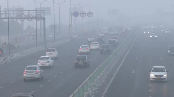 പഴയ വാഹനങ്ങൾക്ക് നിരോധനം, വർക്ക് ഫ്രം ഹോം, 20,000 രൂപ വരെ പിഴ; ഡൽഹിയിൽ ഇന്നുമുതൽ പ്രാബല്യത്തിൽ വരുന്ന നിയന്ത്രണങ്ങൾ ഇവയാണ്