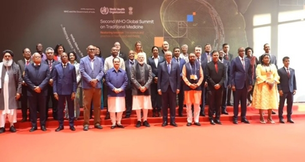 രണ്ടാമത് ലോകാരോഗ്യ സംഘടന (WHO) ഗ്ലോബൽ സമ്മിറ്റിൽ പ്രധാനമന്ത്രി മോദി പങ്കെടുത്തു; ആയുഷ് മേഖലയ്ക്കായി നിരവധി പദ്ധതികൾക്ക് തുടക്കം കുറിക്കും