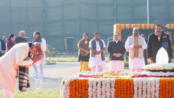 അടൽ ബിഹാരി വാജ്‌പേയിയുടെ 101-ാം ജന്മവാർഷികം: രാഷ്ട്രപതി മുർമു, ഉപരാഷ്ട്രപതി രാധാകൃഷ്ണൻ, പ്രധാനമന്ത്രി മോദി എന്നിവർ ആദരാഞ്ജലികൾ അർപ്പിച്ചു