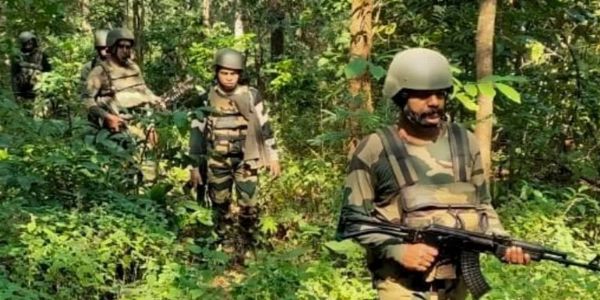 സൈന്യവുമായുള്ള ഏറ്റുമുട്ടൽ; 1.1 കോടി രൂപ പാരിതോഷികം പ്രഖ്യാപിച്ച പ്രമുഖ മാവോയിസ്റ്റ് നേതാവ് ഗണേഷ് ഉയികെയ്ക് ഉൾപ്പെടെ ഒഡീഷയിൽ 6 പേർ കൊല്ലപ്പെട്ടു