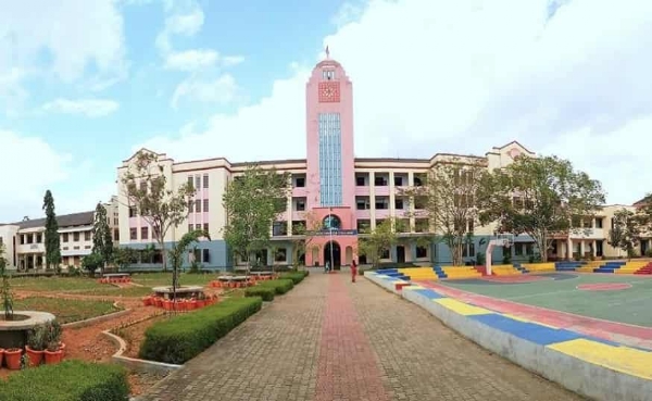 Mar ivanios college