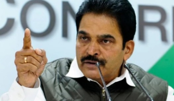 ശബരിമല സ്വർണ്ണക്കൊള്ള, അടൂർ പ്രകാശിനെ ചോദ്യം ചെയ്യാനുള്ള SIT നീക്കത്തിൽ പ്രതികരിച്ച് എഐസിസി ജനറൽ സെക്രട്ടറി കെ സി വേണുഗോപാൽ.