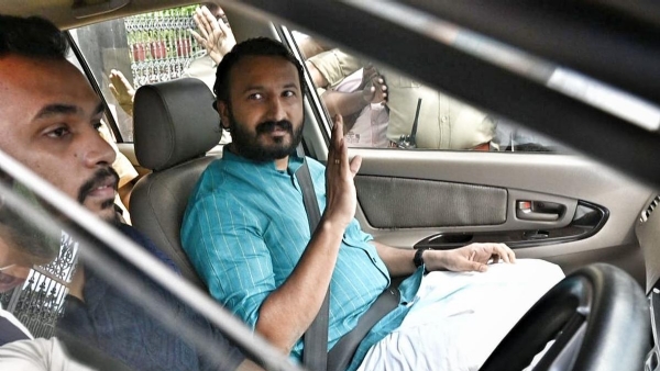 രാഹുൽ മാങ്കൂട്ടത്തിൽ എട്ടാം ദിവസവും ഒളിവിൽ; പൊലീസിൽ നിന്ന് വിവരം ചോരുന്നുണ്ടോയെന്ന് സംശയം