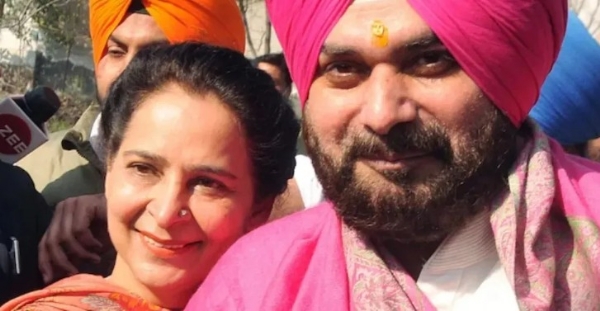 നവജ്യോത് സിദ്ദുവിനെ കോൺഗ്രസ് മുഖ്യമന്ത്രി സ്ഥാനാർത്ഥിയാക്കിയാൽ സജീവ രാഷ്ട്രീയത്തിലേക്ക് തിരിച്ചെത്തിയേക്കും; ഭാര്യ നവജ്യോത് കൗർ നവജ്യോത് സിദ്ദുവിനെ കോൺഗ്രസ് മുഖ്യമന്ത്രി സ്ഥാനാർത്ഥിയാക്കിയാൽ സജീവ രാഷ്ട്രീയത്തിലേക്ക് തിരിച്ചെത്തിയേക്കും; ഭാര്യ നവജ്യോത് കൗർ