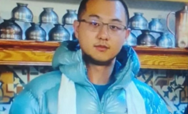 വിസ ലംഘനം: ചൈനീസ് പൗരൻ ശ്രീനഗറിൽ കസ്റ്റഡിയിൽ, ഫോൺ ഫോറൻസിക് പരിശോധനയ്ക്ക് വിസ ലംഘനം: ചൈനീസ് പൗരൻ ശ്രീനഗറിൽ കസ്റ്റഡിയിൽ, ഫോൺ ഫോറൻസിക് പരിശോധനയ്ക്ക്