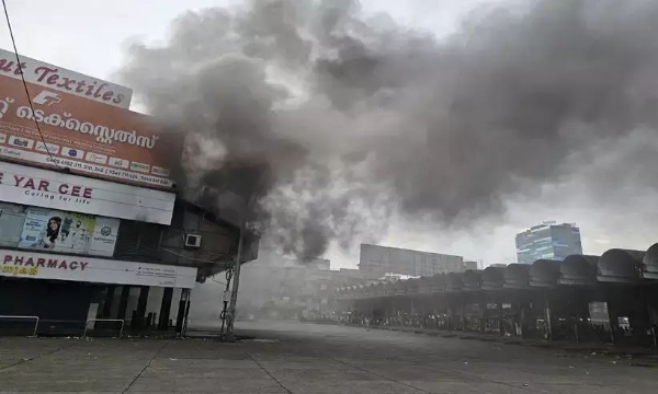 Fire accident at Kozhikode bus stand