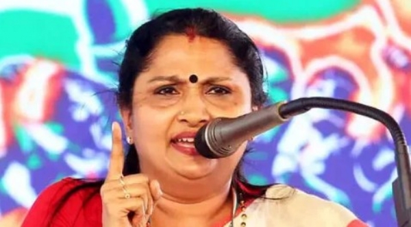 വി.കെ മിനിമോളിനെതിരെ തുറന്നടിച്ച് ദീപ്തി മേരി വർഗീസ് വി.കെ മിനിമോളിനെതിരെ തുറന്നടിച്ച് ദീപ്തി മേരി വർഗീസ്