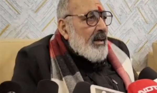 മമത ബാനർജി ബംഗാളിനെ ബംഗ്ലാദേശാക്കാൻ ശ്രമിക്കുന്നു; കടുത്ത ആരോപണവുമായി കേന്ദ്രമന്ത്രി ഗിരിരാജ് സിംഗ്