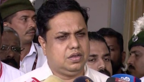 രാഹുൽ മാങ്കൂട്ടത്തിലിനെതിരെ കടുത്ത നടപടിക്കൊരുങ്ങി നിയമസഭ; അയോഗ്യനാക്കുന്നതിൽ സ്പീക്കർ നിയമോപദേശം തേടും